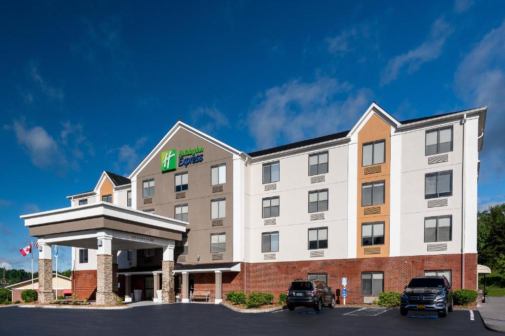 Holiday Inn Express Hillsville an IHG Hotel Main image 1